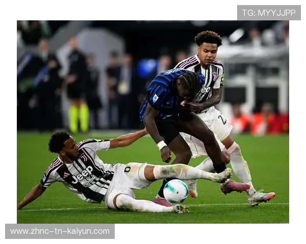 尤文双线稳步提升，麦肯尼逼迫对方打入乌龙